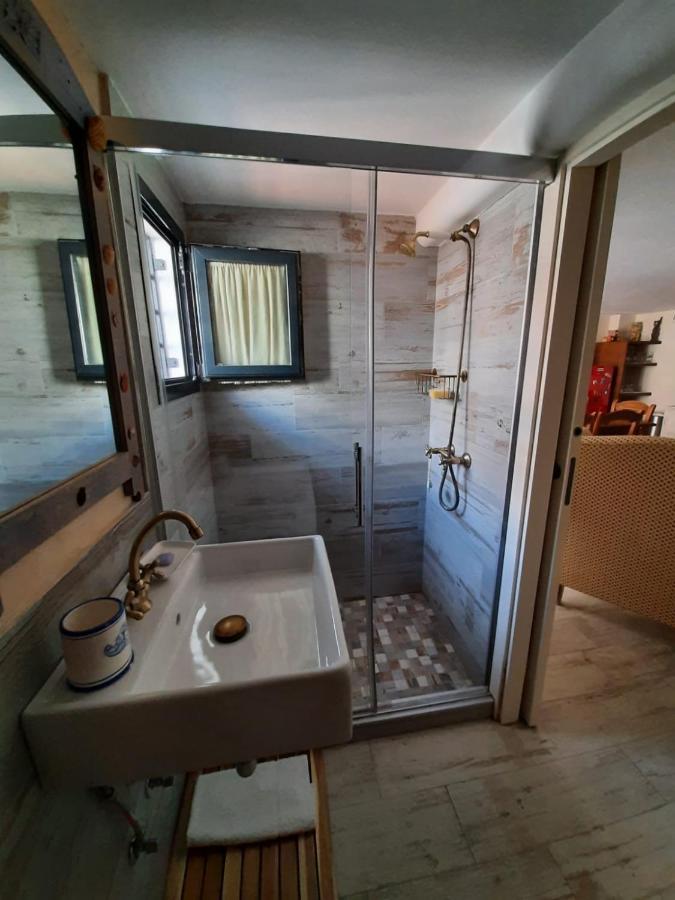Un Apartamento Vacacional Con Detalles De Un Hogar Майрена-дель-Альхарафе Екстер'єр фото