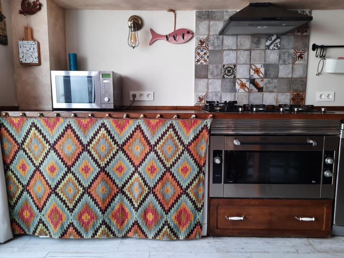 Un Apartamento Vacacional Con Detalles De Un Hogar Майрена-дель-Альхарафе Екстер'єр фото